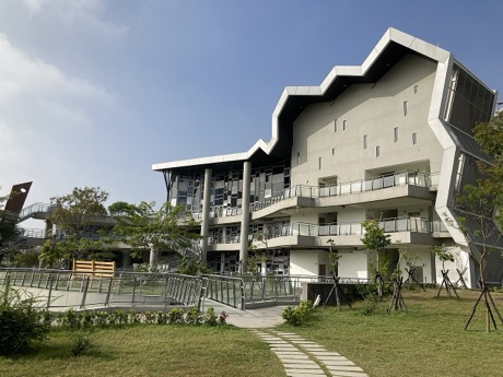 台江文化中心教室棟外觀