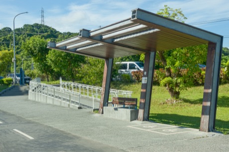 中文檔名標明汐止區星際遊戲場無障礙斜坡與遮雨亭（精確場館設施特寫）。